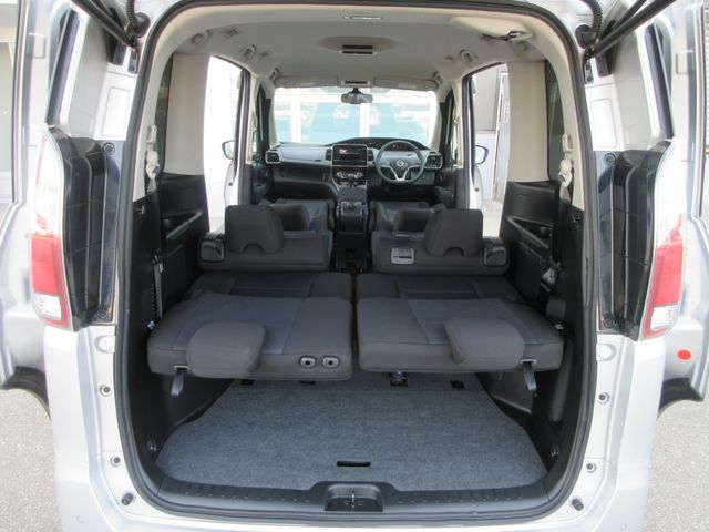 SERENA  S-HYBRID 4WD
