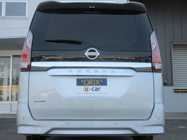 SERENA  S-HYBRID 4WD