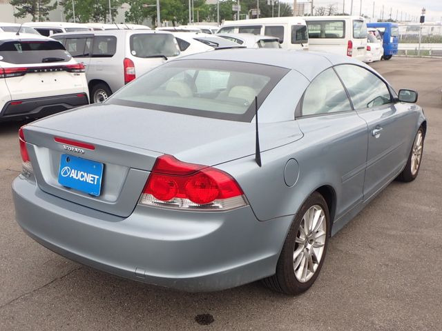 VOLVO C70