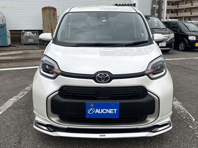 SIENTA HYBRID