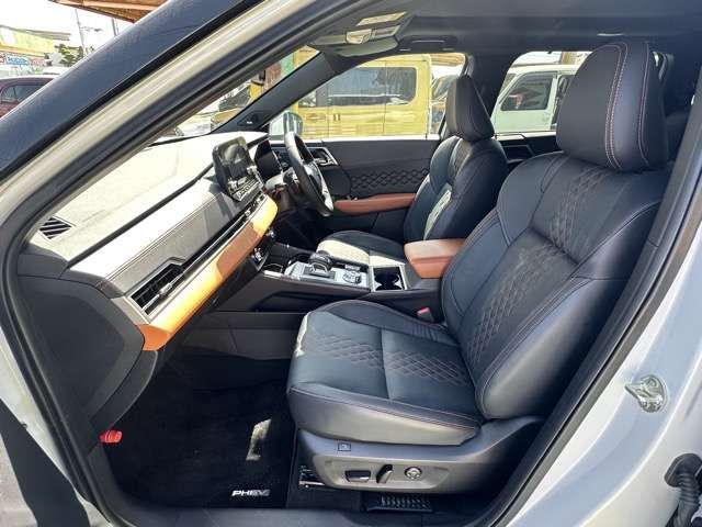 OUTLANDER PHEV