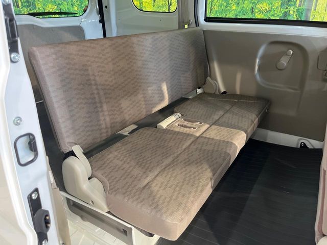 MINICAB van
