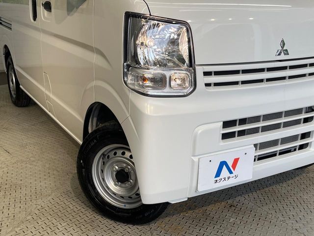 MINICAB van