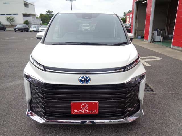 VOXY HYBRID