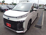 VOXY HYBRID
