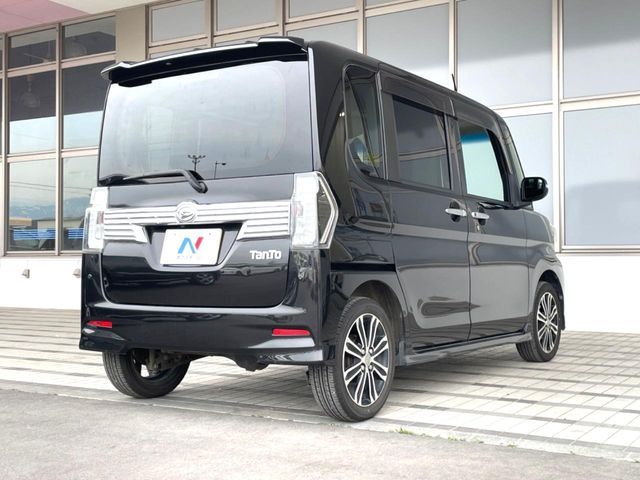 TANTO CUSTOM 4WD