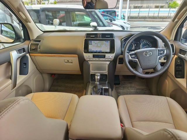 LANDCRUISER PRADO