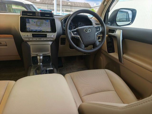 LANDCRUISER PRADO