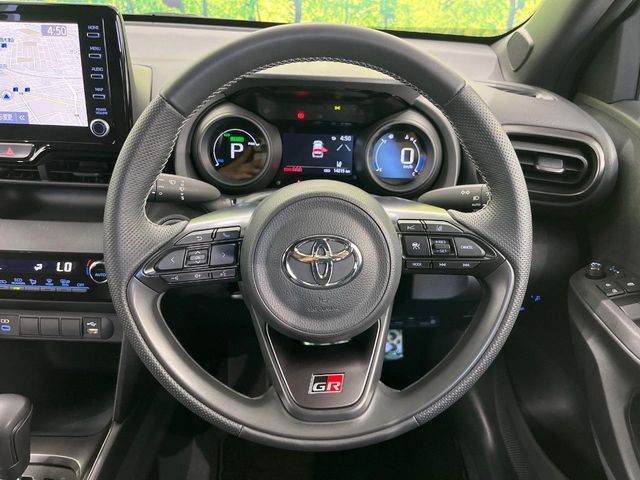 YARIS CROSS HYBRID