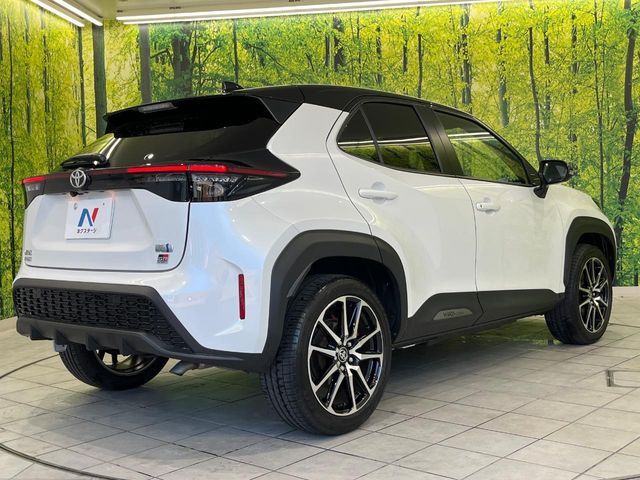 YARIS CROSS HYBRID