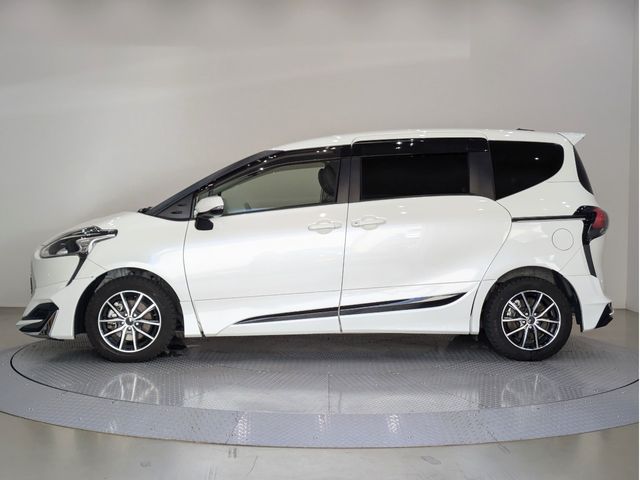 SIENTA HYBRID