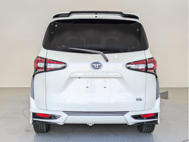 SIENTA HYBRID