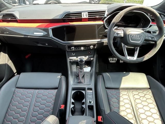 AUDI RS Q3