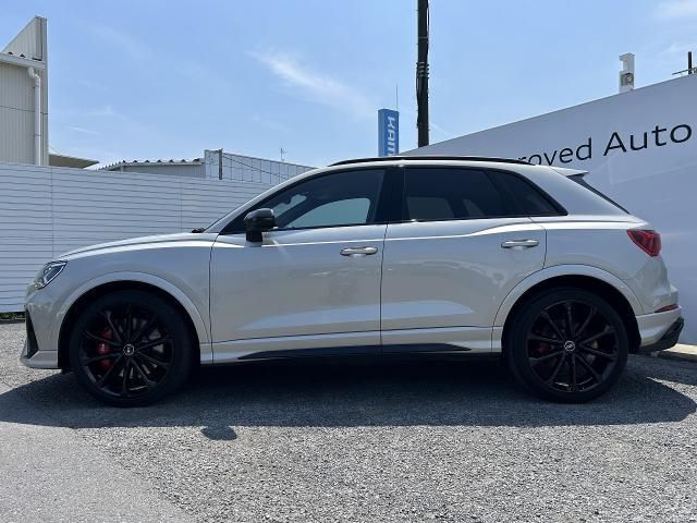 AUDI RS Q3