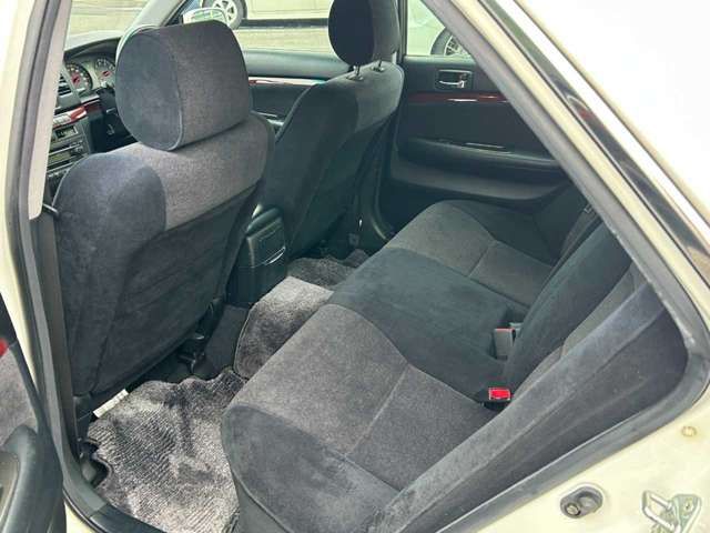 MARK2 sedan