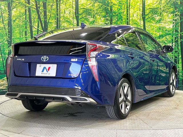 PRIUS 4WD