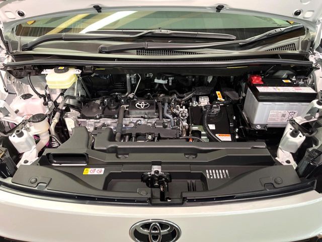 VOXY HYBRID