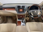 CROWN sedan
