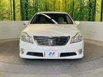 CROWN sedan