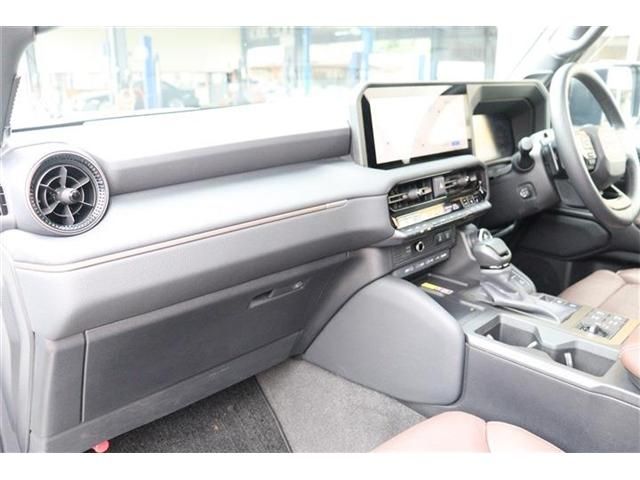LANDCRUISER 250