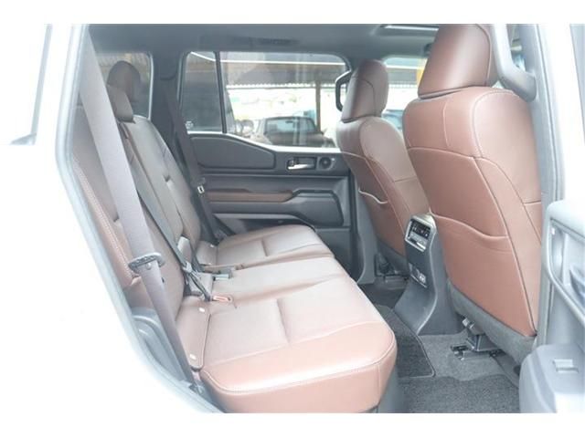 LANDCRUISER 250