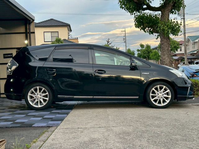 PRIUS Alpha