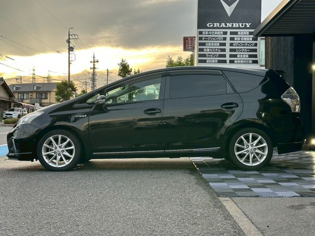 PRIUS Alpha