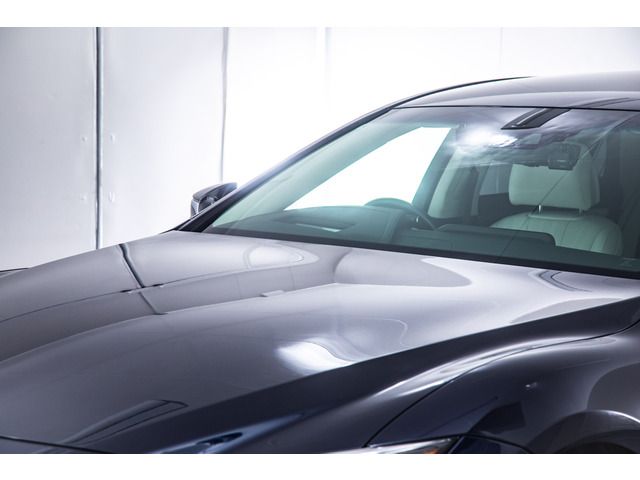 LEXUS LS500h 4WD