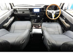LANDCRUISER van