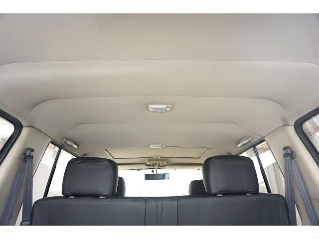 LANDCRUISER van