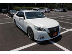 CROWN sedan hybrid