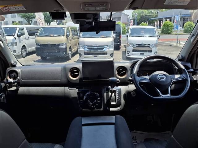 CARAVAN van 2WD