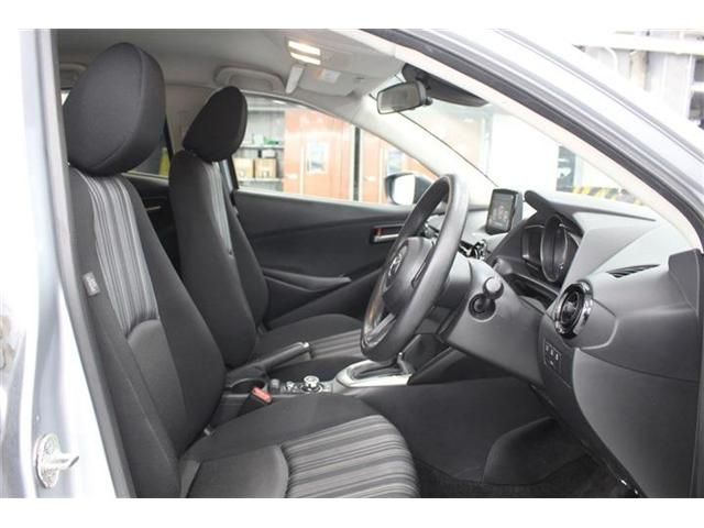 MAZDA2