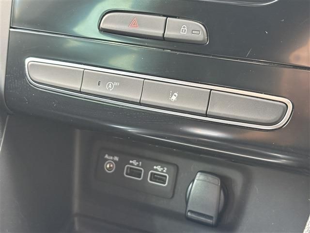 RENAULT MEGANE hatchback