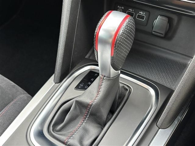 RENAULT MEGANE hatchback