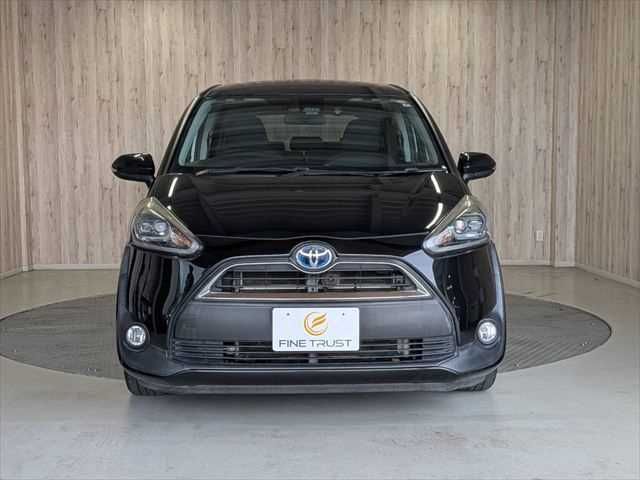 SIENTA HYBRID