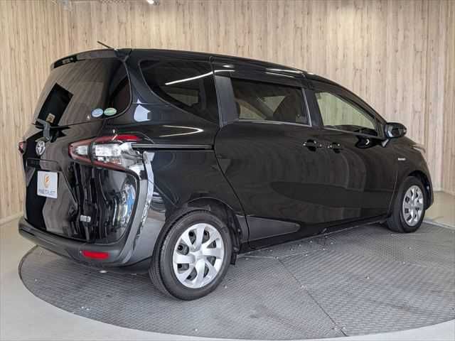 SIENTA HYBRID