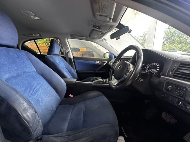 LEXUS CT200h