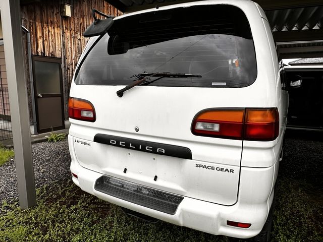 DELICA SPACE GEAR  4WD