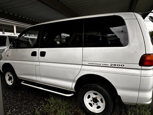 DELICA SPACE GEAR  4WD