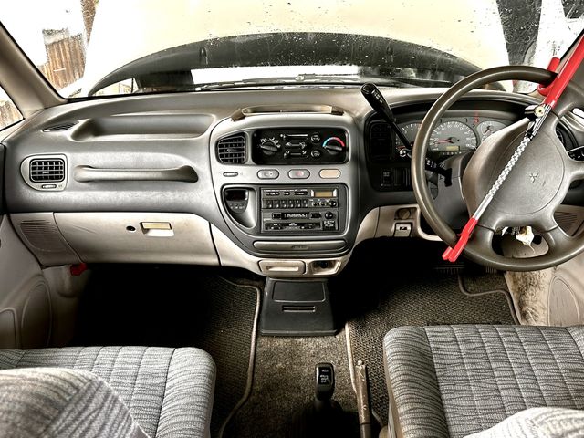 DELICA SPACE GEAR  4WD