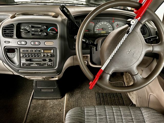 DELICA SPACE GEAR  4WD