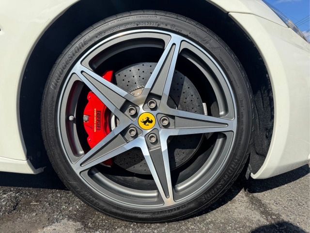 FERRARI California 30