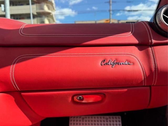 FERRARI California 30