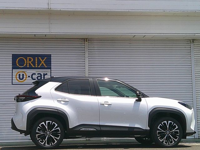 YARIS CROSS HYBRID