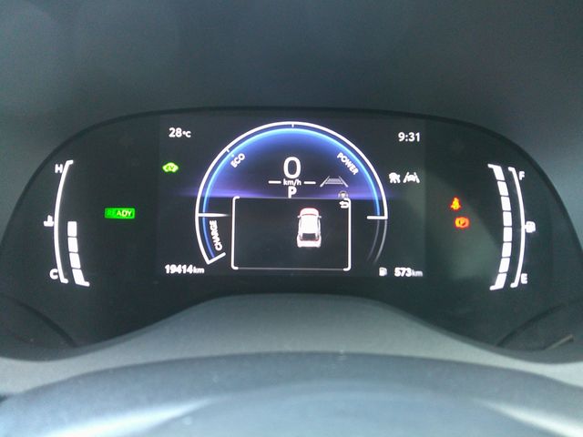 YARIS CROSS HYBRID