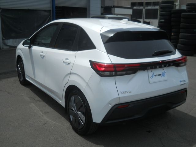 NOTE 4WD