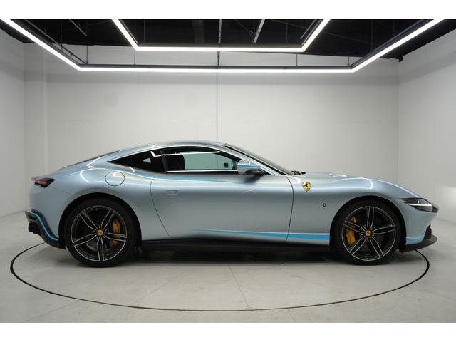 FERRARI Roma