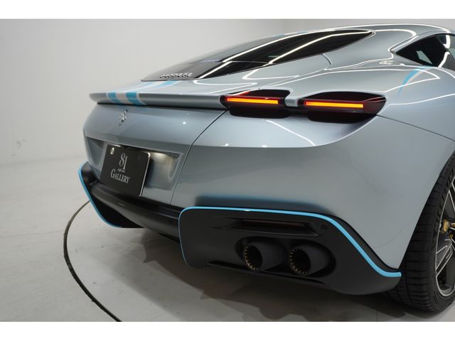 FERRARI Roma