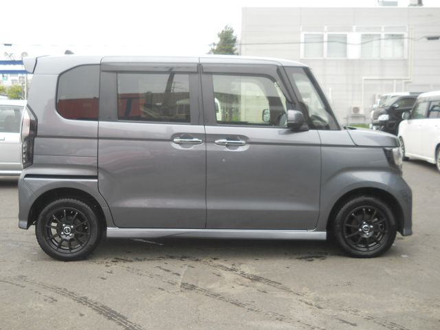 N BOX CUSTOM 4WD